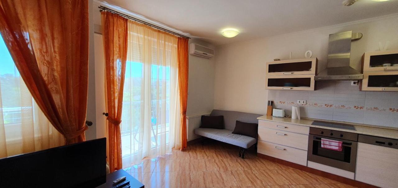 Bazsi Golden Beach Apartman シオーフォク エクステリア 写真